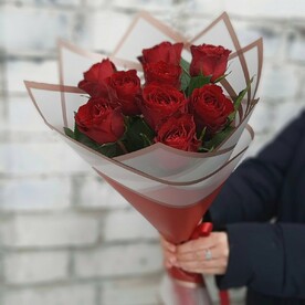 Букет  9 красных роз