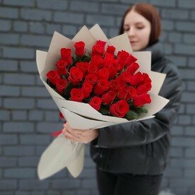 Букет 35 красных роз