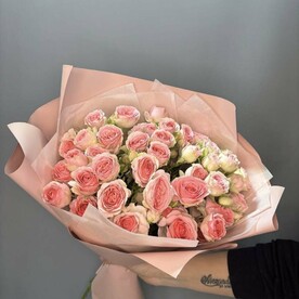 Волшебный букет кустовых роз💫