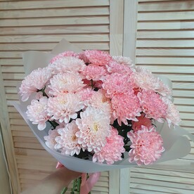 Букет из розовых хризантем к 8 марта