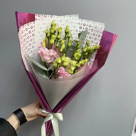 Букет из лизиантусов