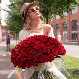 Букет 101 красных роз 60 см эквадор