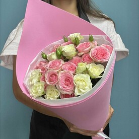 Букет из кустовых роз "Конфетка"