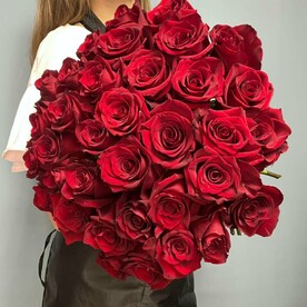 Красные розы