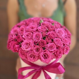 Коробочка с кустовой розой