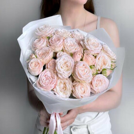 Букет кустовая пионовидная Роза