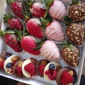 Шоколадная клубничка