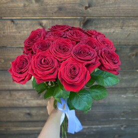 Красные розы LOVE U