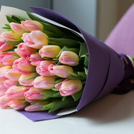 Букет тюльпанов "Это стильно"