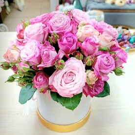 Розы в шляпной коробке