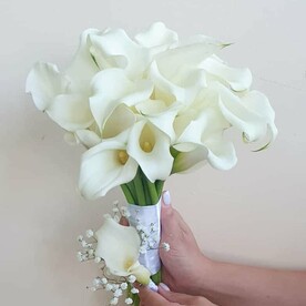 Букет невесты и бутоньерка из калл