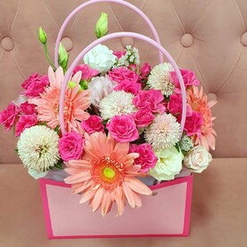 Букет цветов в коробке «Барби»