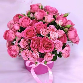 Букет роз в шляпной коробке