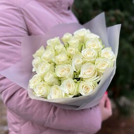 Букет из 25 белых роз (моно 035)
