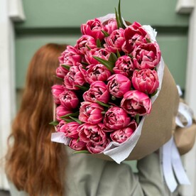 Букет пион тюльпан розовый 35 шт (моно 003)