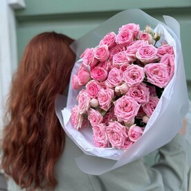 Букет кустовая роза розовая 9 шт (моно 011)