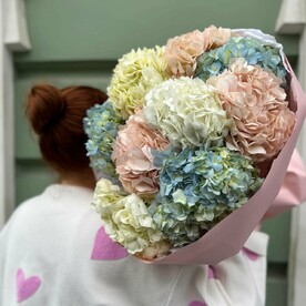 Вип букет гортензия 9 шт (моно 022)