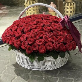101 Роза в корзине