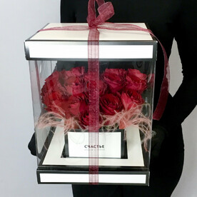 Сердце из красных роз в прозрачном боксе