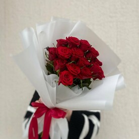 Букет из 15 бордовых роз 50 см