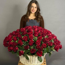 101 Роза в корзине большой букет