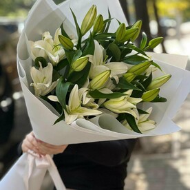 Букет из лилий