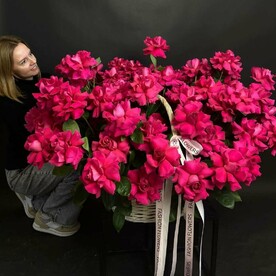 Букет французских роз малинового оттенка