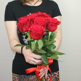 Букет из 7 красных роз
