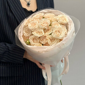 Букет из кустовых роз XS