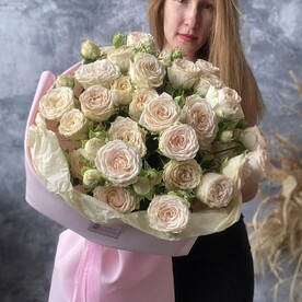 Букет из пионовидных роз