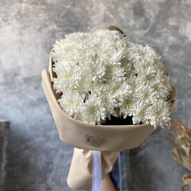 Букет белых хризантем