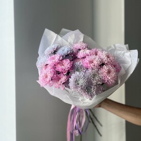 Букет из розовых хризантем