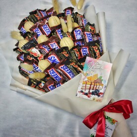 Букет сладкий из конфет с орехами