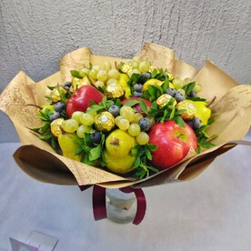 Букет фруктовый с конфетами ферреро роше