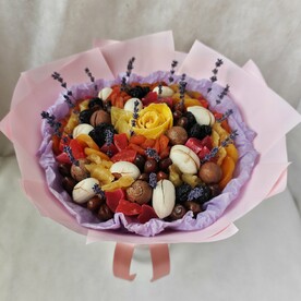 Букет из сухофруктов и орехов с лавандой 20см "Прованс с орехами"