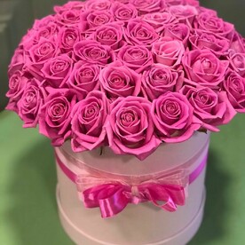 Шляпная коробка с розами