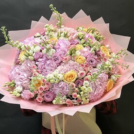 Авторский букет «Барби»