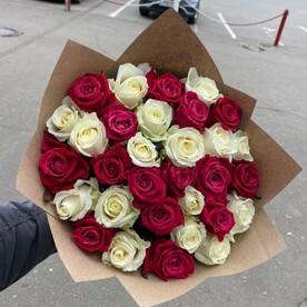 Сердечная благодарность из 29 микс роз