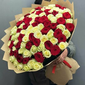 Элегантный букет из 101 розы 🌹🌹😍🚀