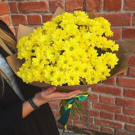 Букет из  9 хризантем