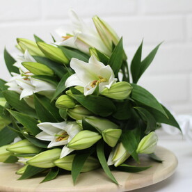 Букет из 9 Лилии
