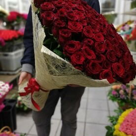 Букет из 151 красной розы