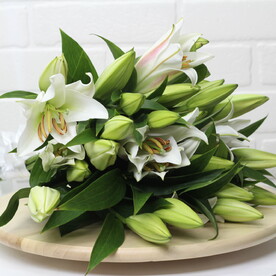 Букет из 9 Лилии