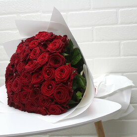 Букет из 51 красной розы
