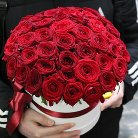 Букет из 35 роз в коробке