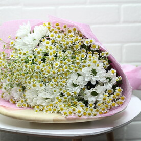 Микс букет из ромашек и хризантем!