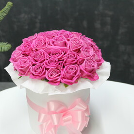 29 роз в шляпной коробке