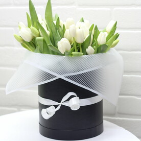 Букет из 51 тюльпанов в коробке