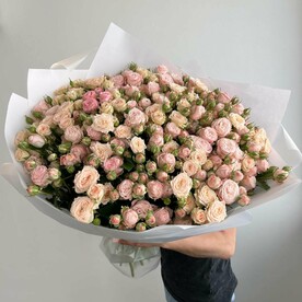 Букет из 51 кустовых роз