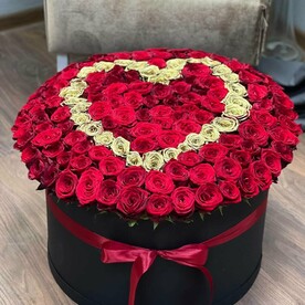 Букет из 101 розы в коробке